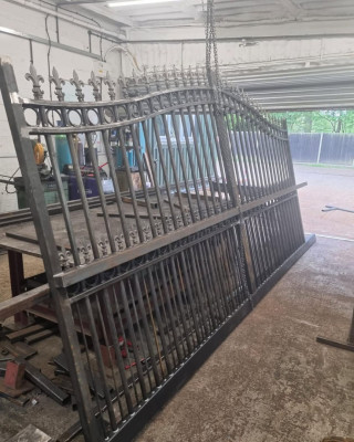 Bespoke Metal Gates
